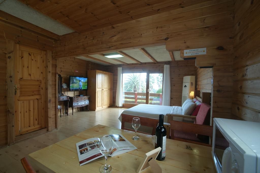 Вилла Sunny Day Jeju Согвипхо Номер фото
