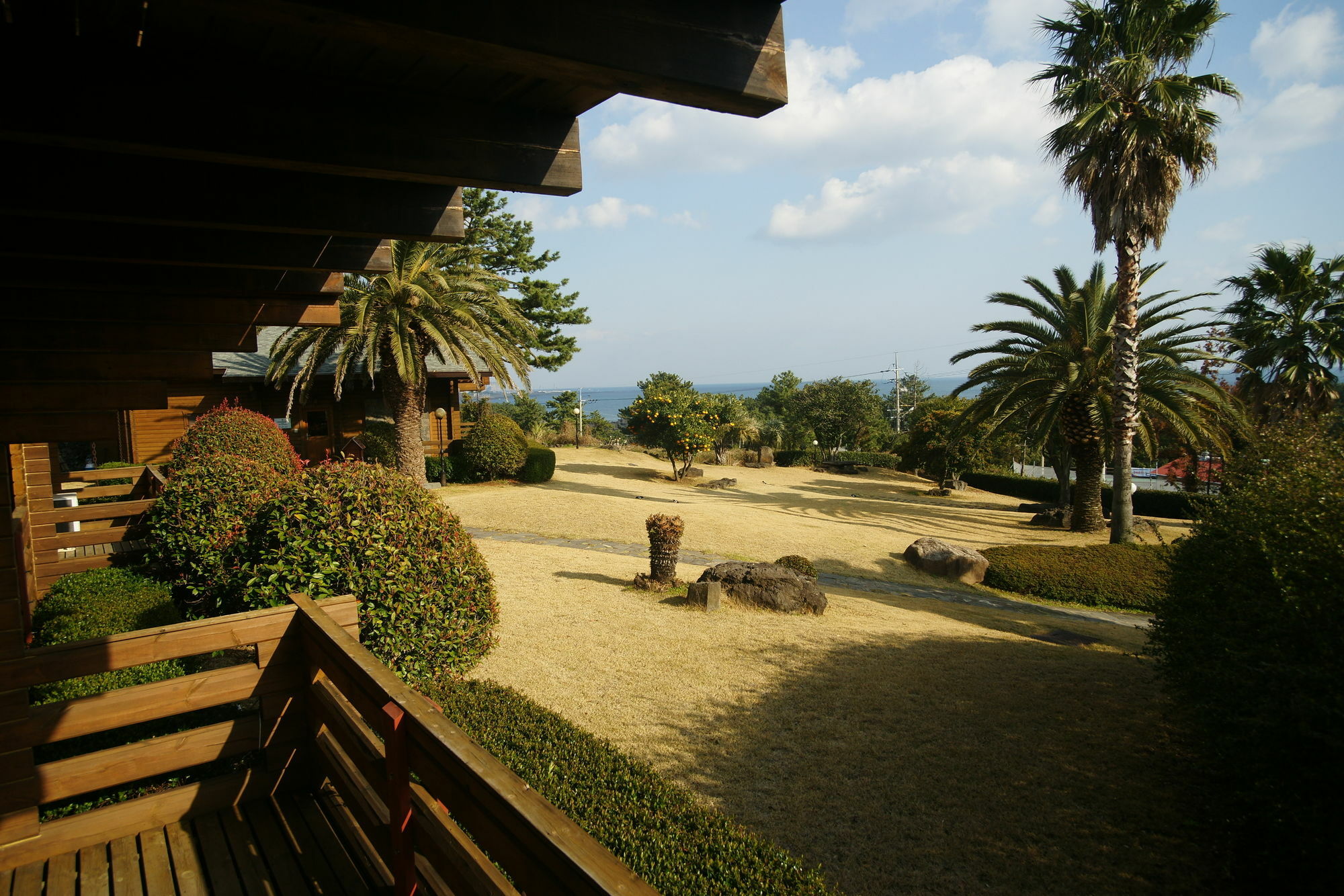 Вилла Sunny Day Jeju Согвипхо Экстерьер фото