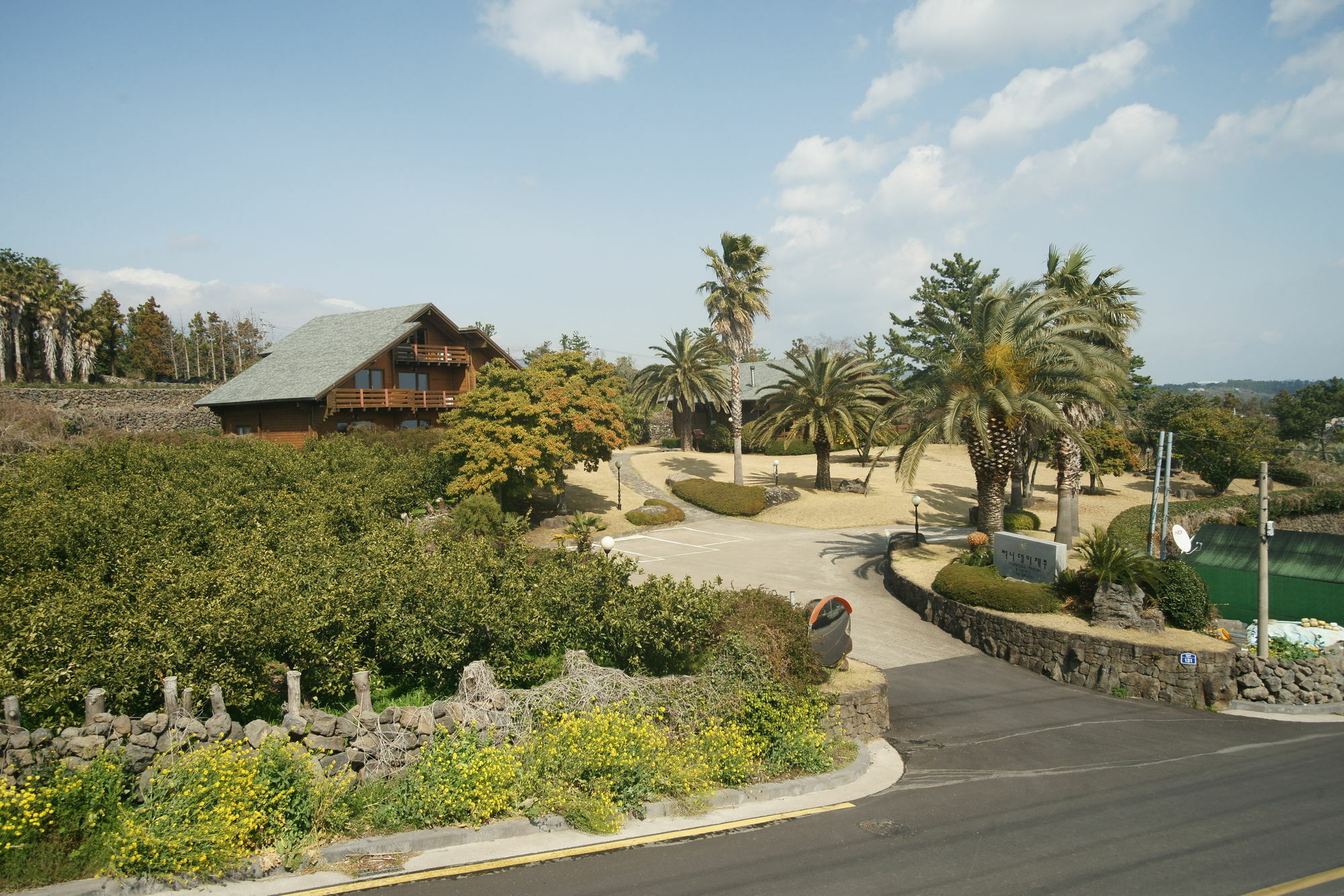 Вилла Sunny Day Jeju Согвипхо Экстерьер фото