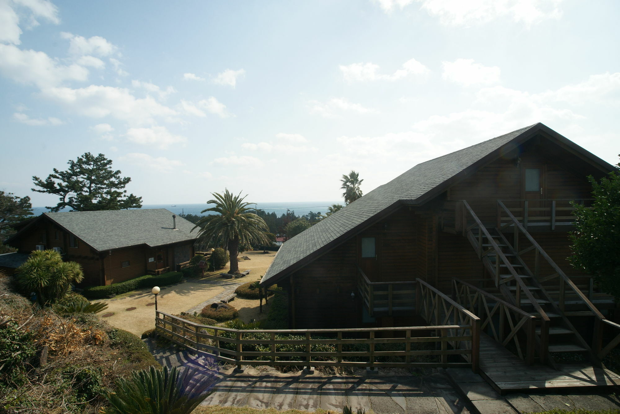 Вилла Sunny Day Jeju Согвипхо Экстерьер фото